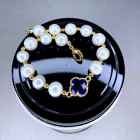 Jewelry - New White Pearl Gold Plated Bracelet